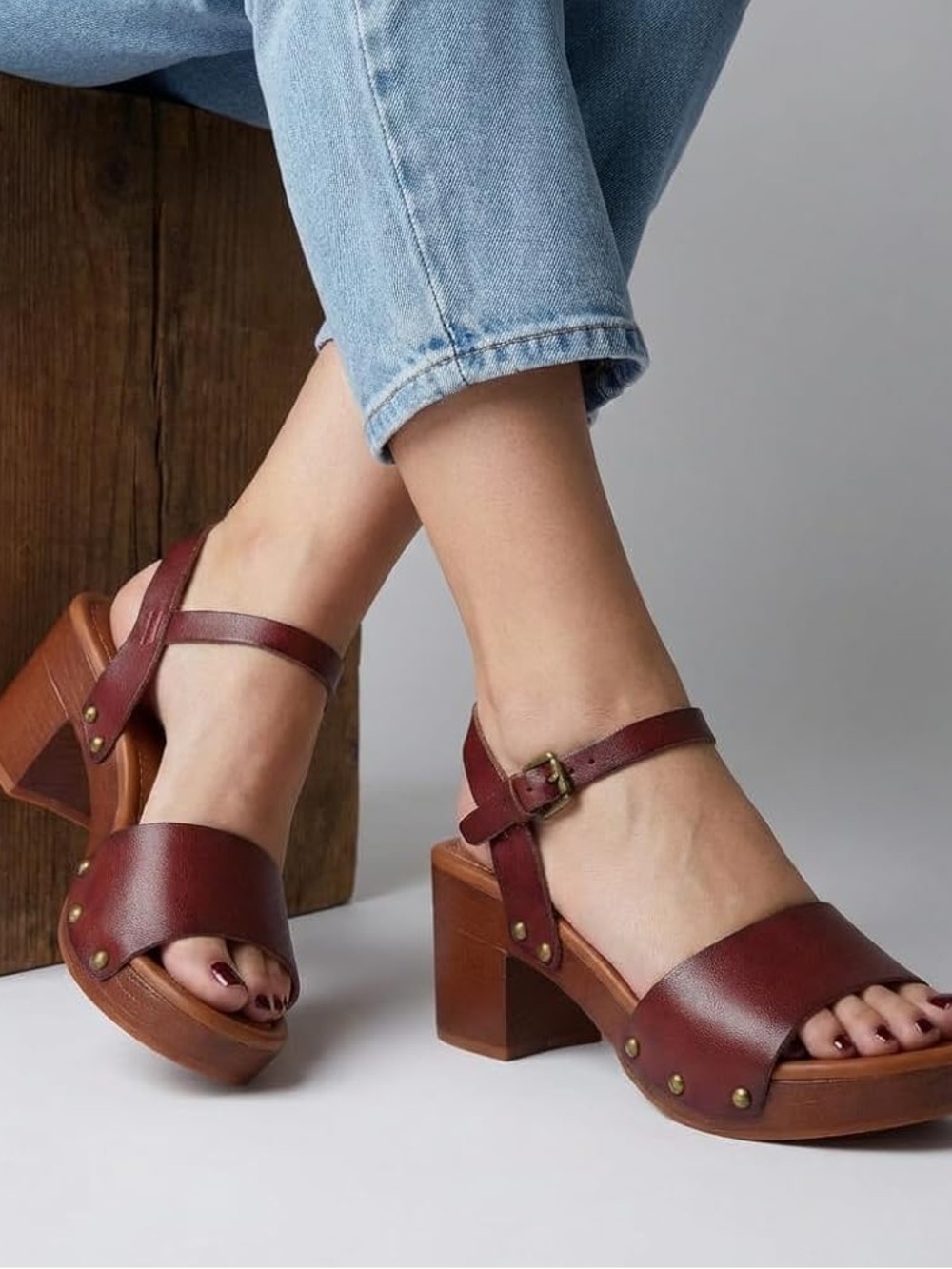Women's Red Brown Faux Leather & Wood  Platform Sandals with Ankle Strap 8.5